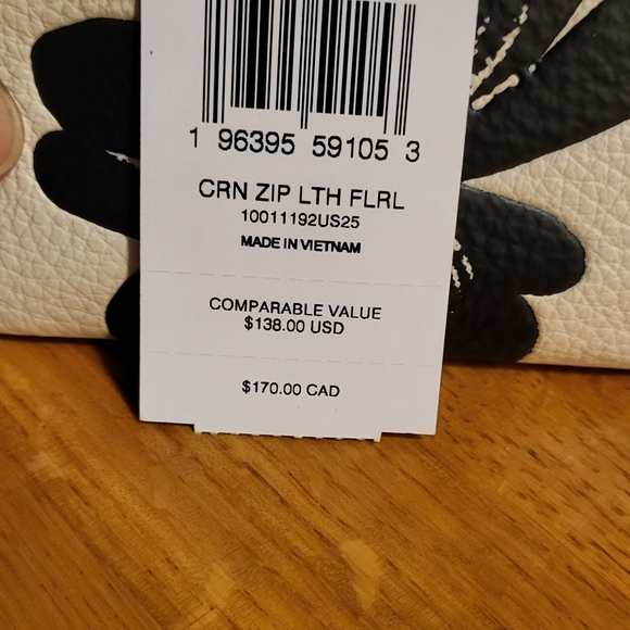 Coach Corner Zip Wristlet With Floral Print - Picture 3 of 13